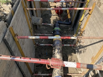 Montážní jáma, Hranice